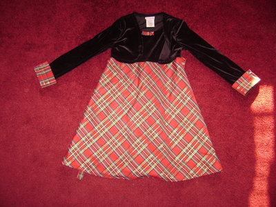 Beautiful little girl\'s holiday dress worn once