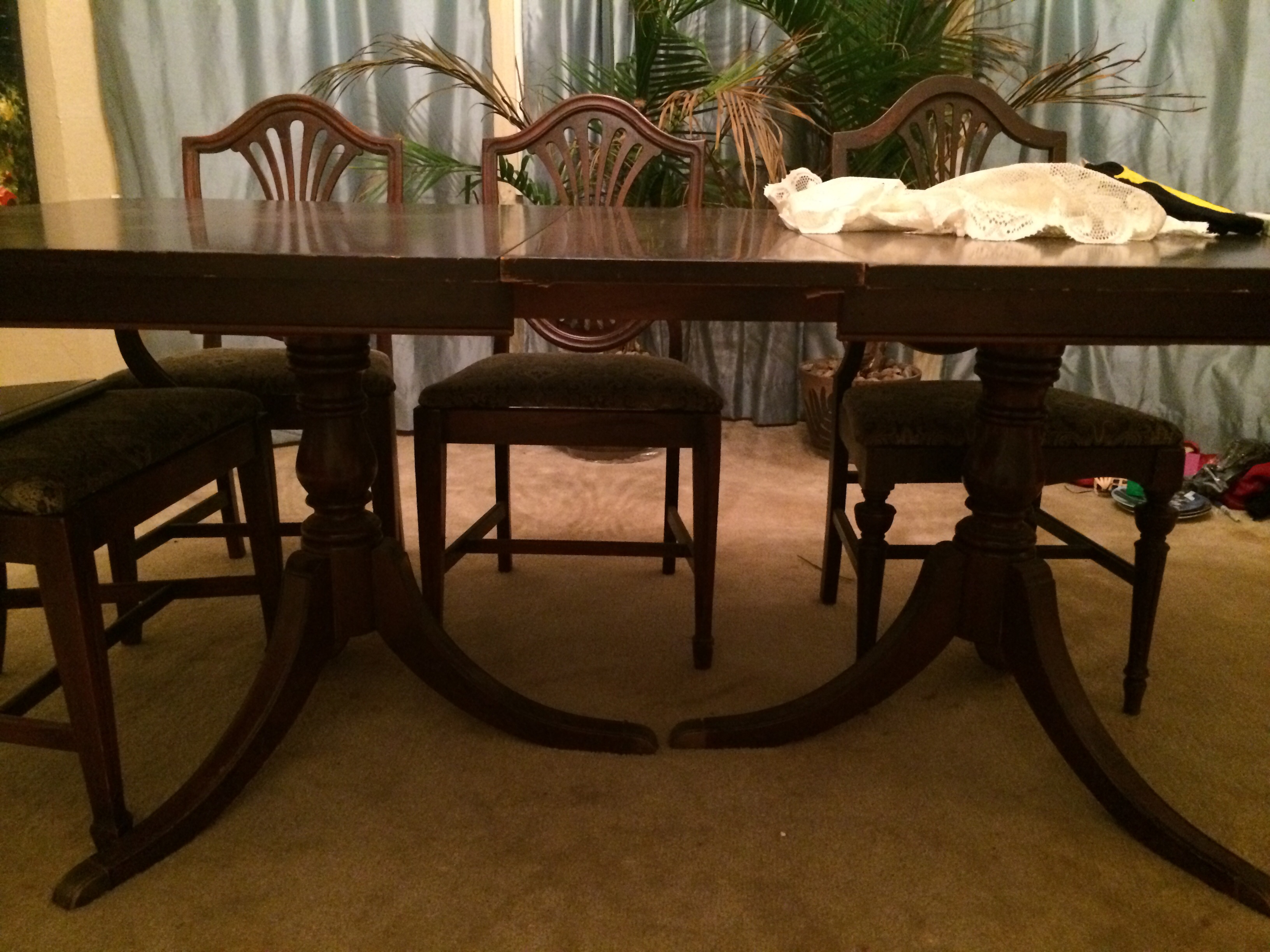 Duncan Phyphe Table and chairs