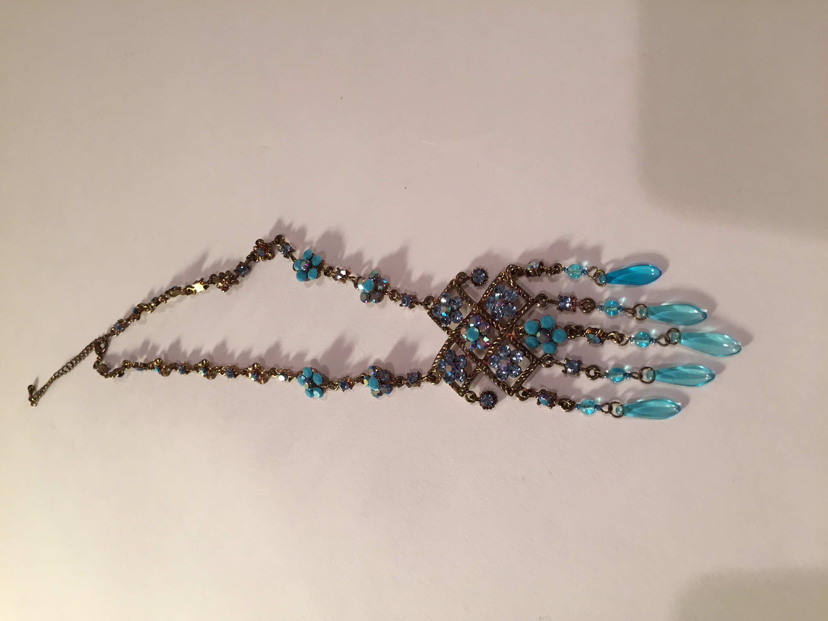 Blue Victorian Teardrops Necklace