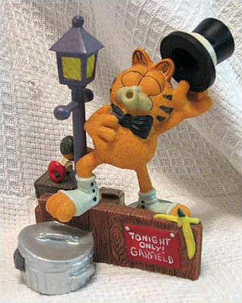 Garfield Figurine: 