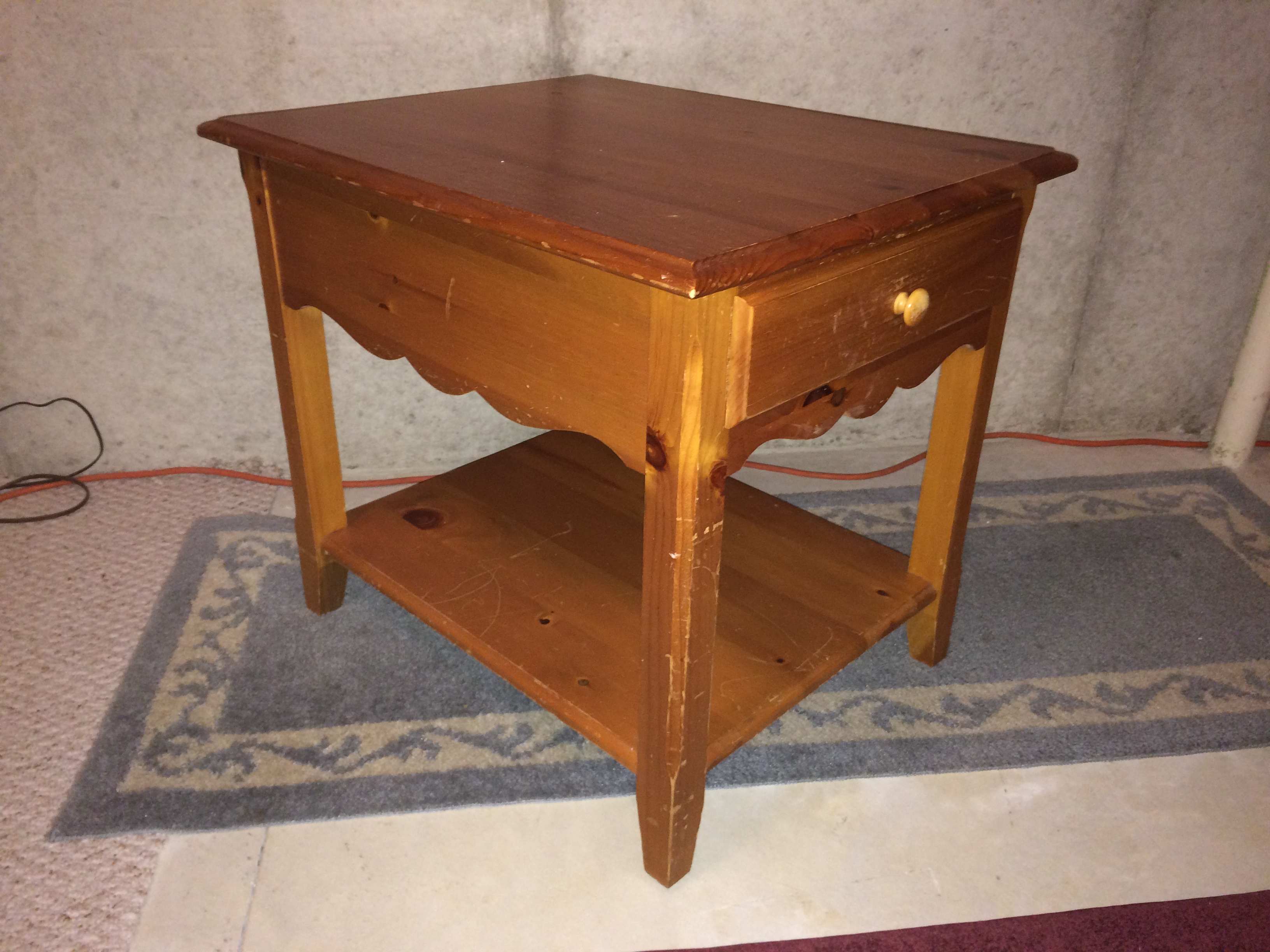 End tables, set of two