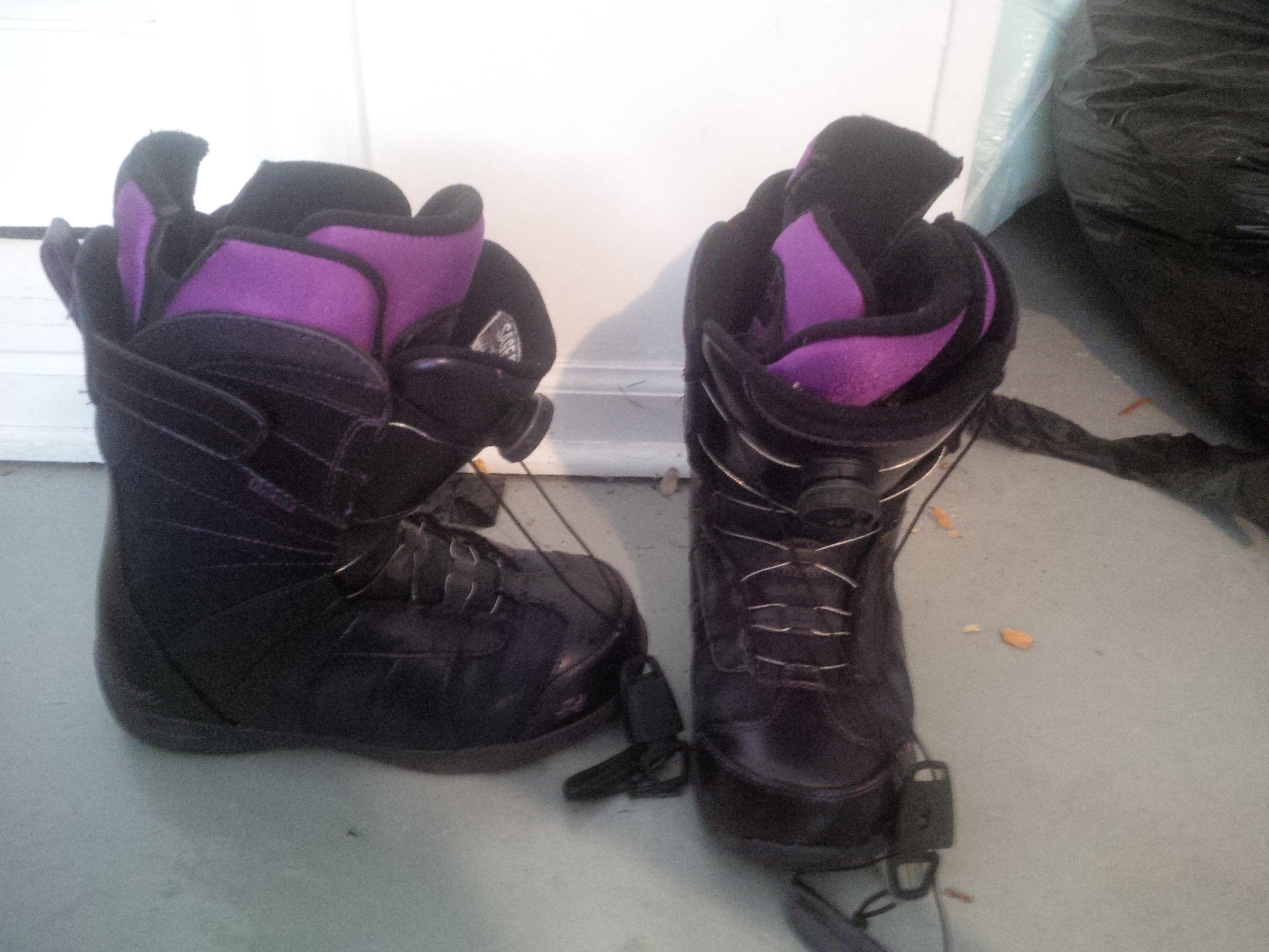 Women\'s Intuition snowboard boots size 7 Used one season
