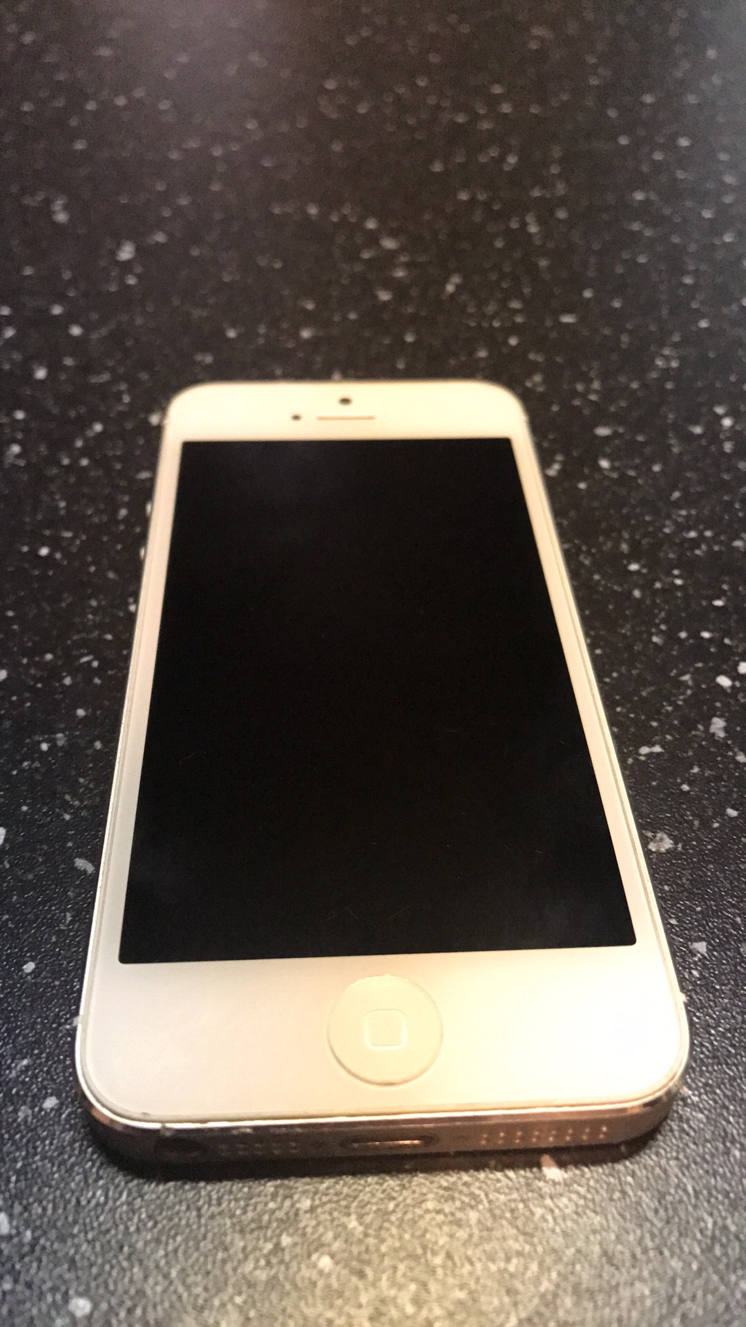 White iphone 5 32gb Unlocked for any carrier