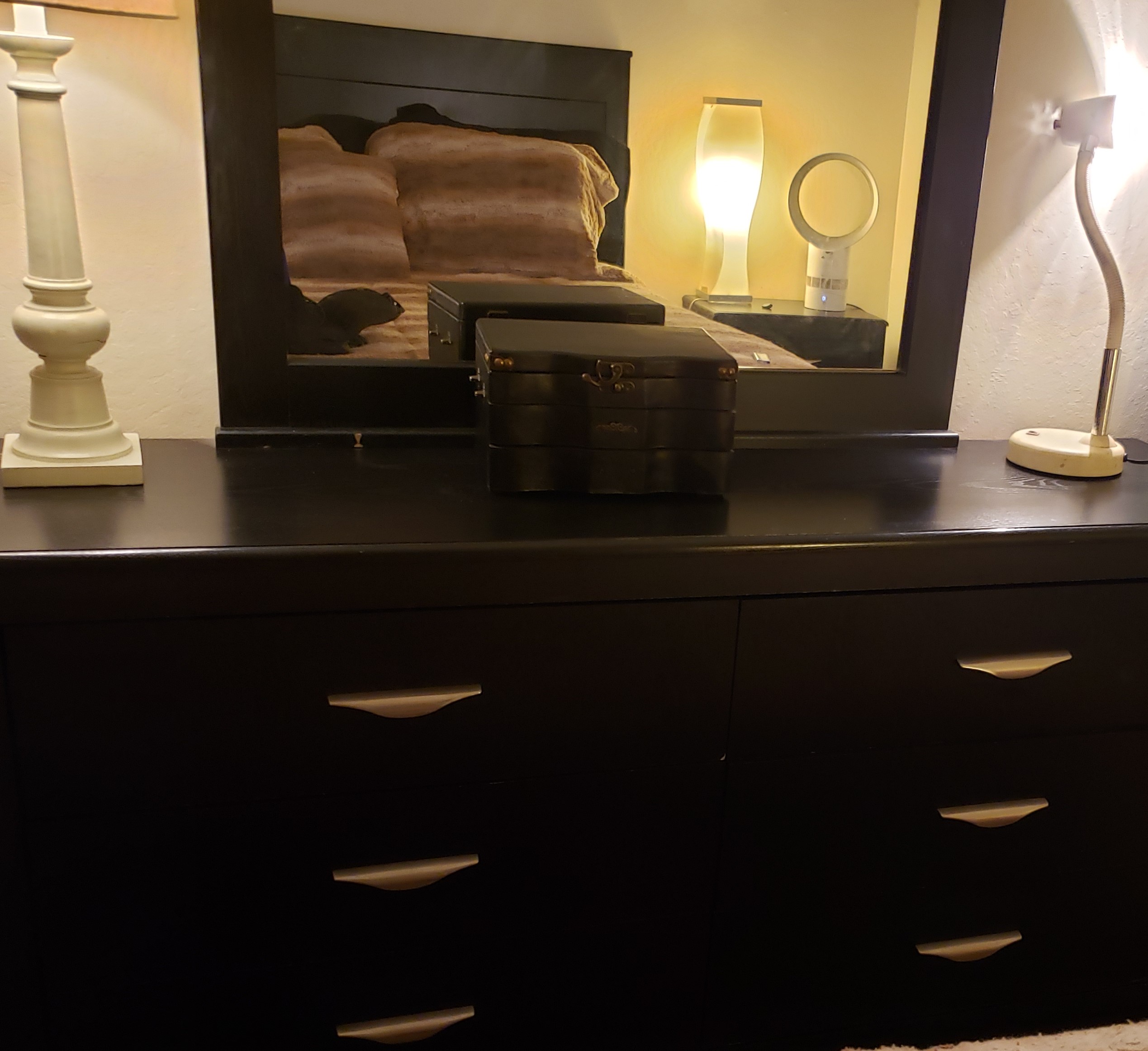 Black Chester with six drawers and mirror, with silver accent