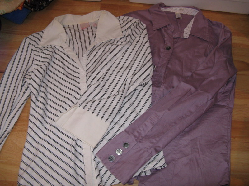 2 Women\'s Size M blouses/shirts