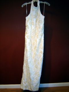 White Wedding, Prom or Pageant Gown - Size 7/8