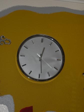 Modern Style Chrome Clock
