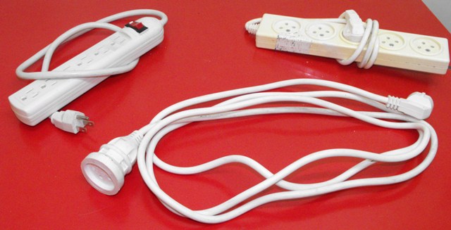 Various Electical Cords (040)