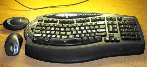Wireless Mouse and Keyboard (086)