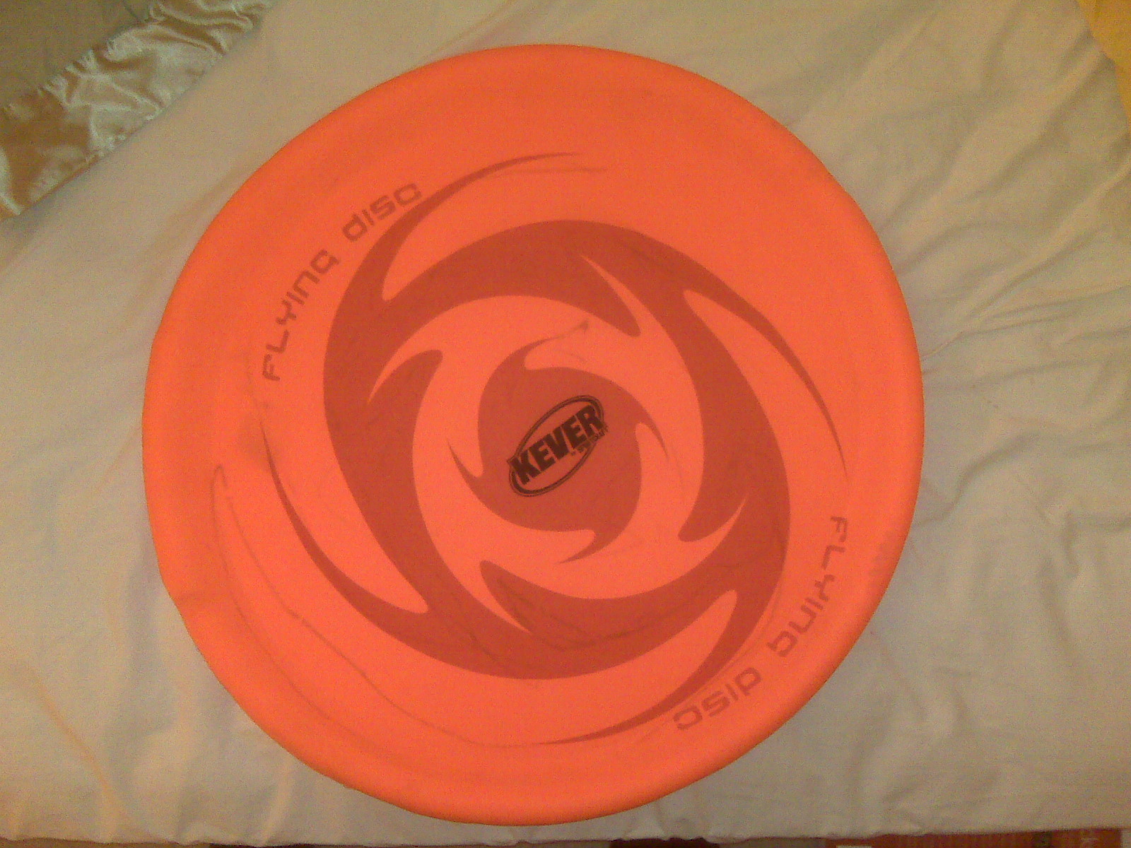 Giant frisbee - Kever Flying Disc