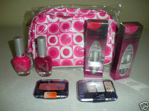 (New) Covergirl makeup, with travel bag