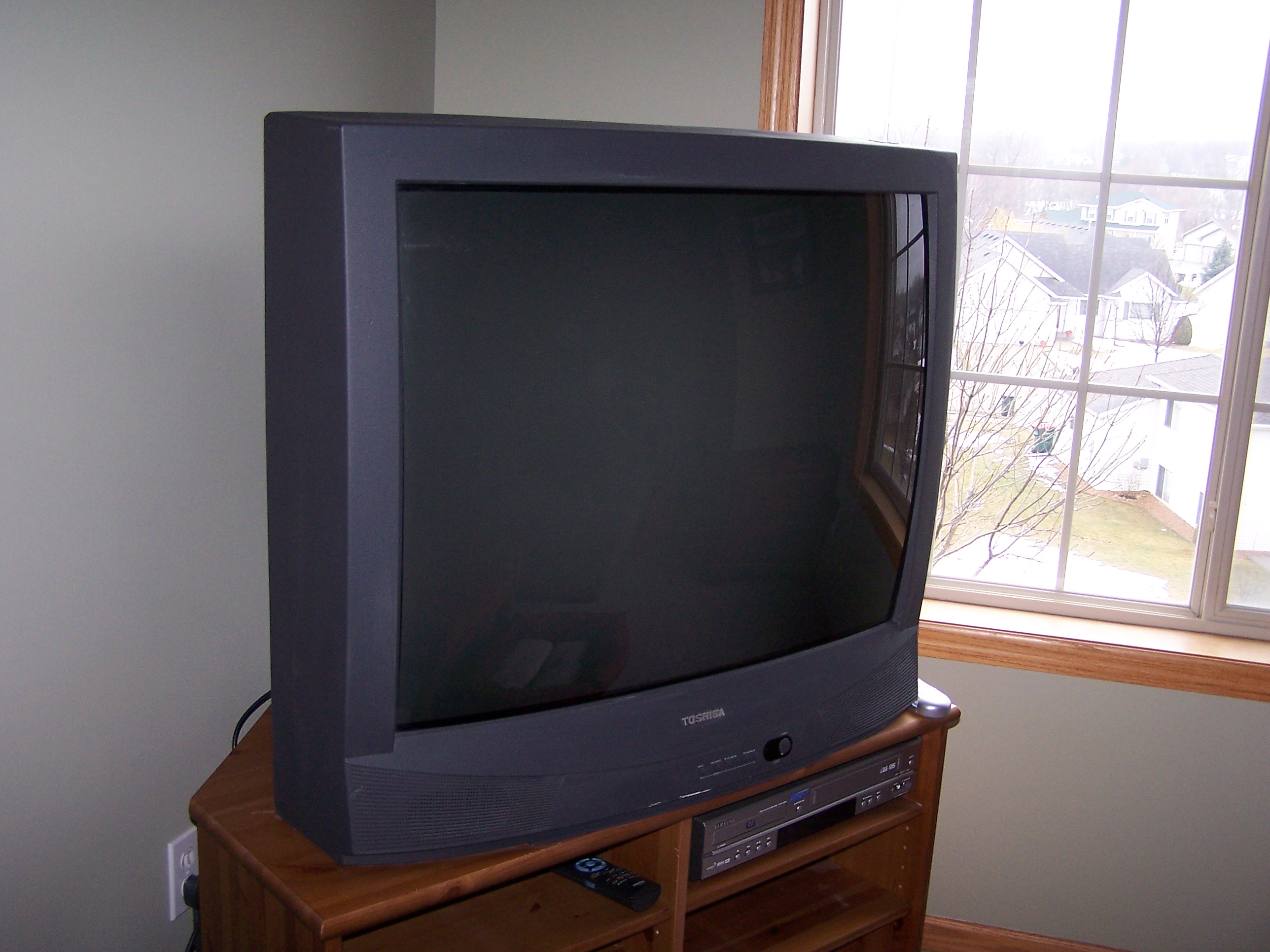 37 inch Color TV