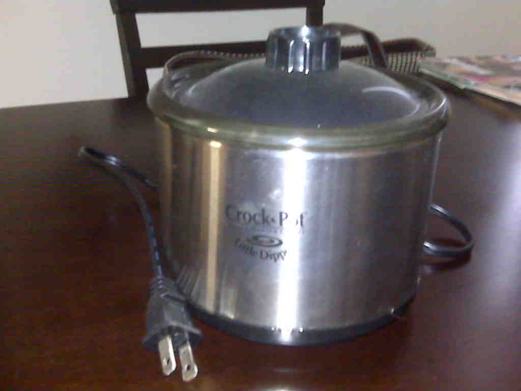 Mini Crock-pot ( For making and keeping dips warm)