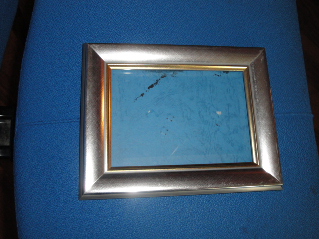 Silver and gold trim wooden picture frame for 5\"7\" photo