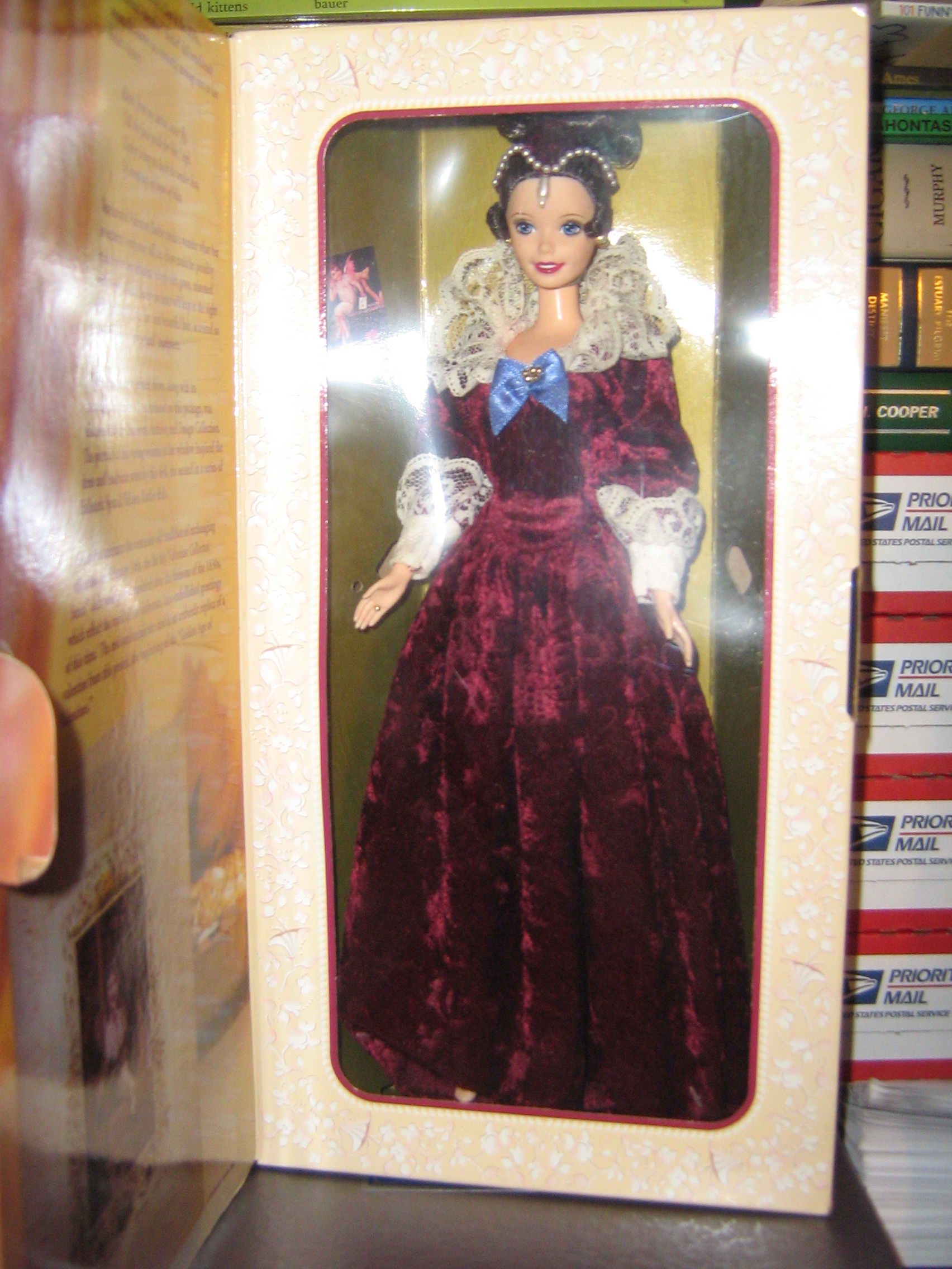 1996 Special Edition Hallmark Sentimental Valentine Barbie