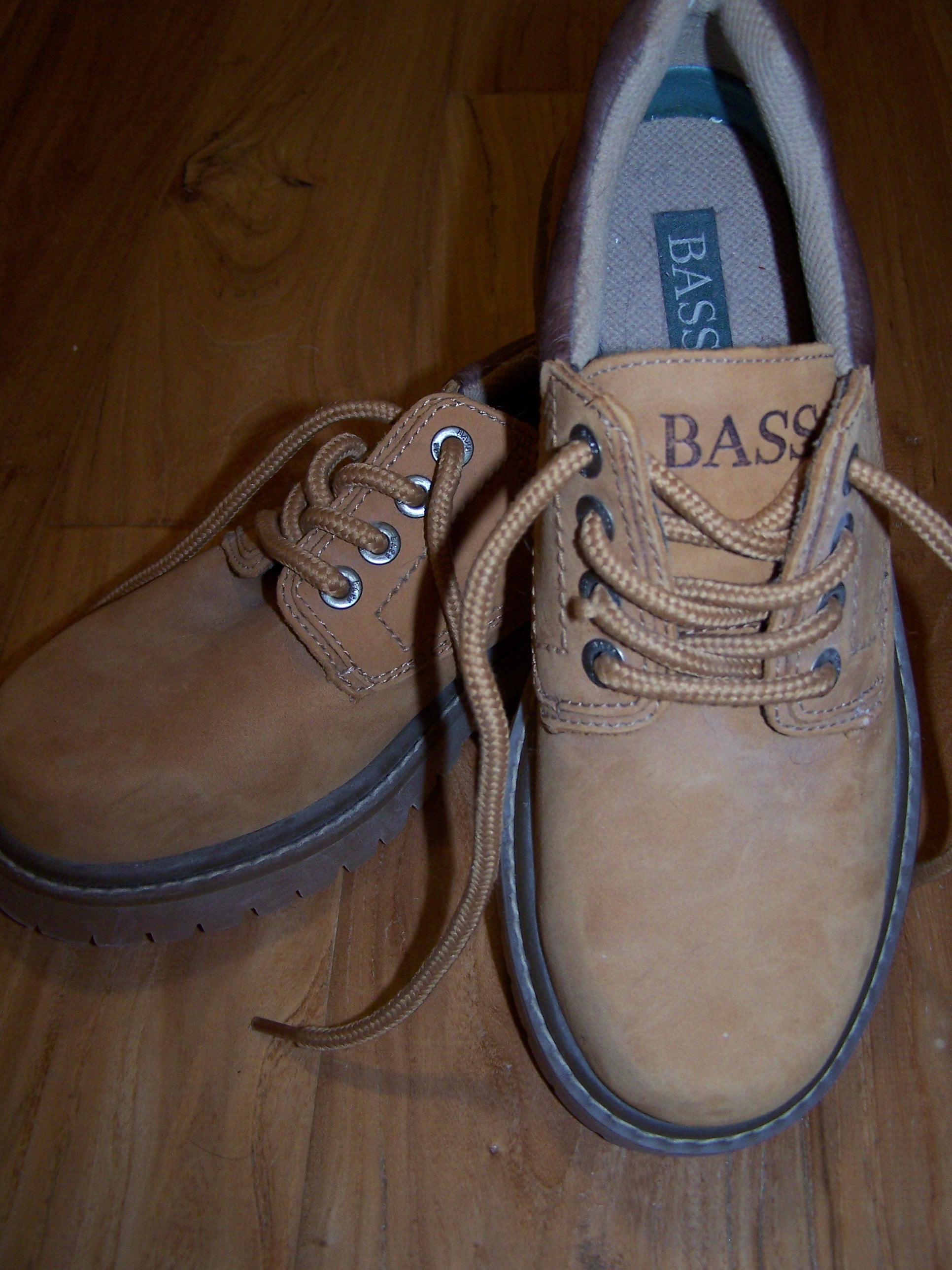 Bass Shoes - 9M