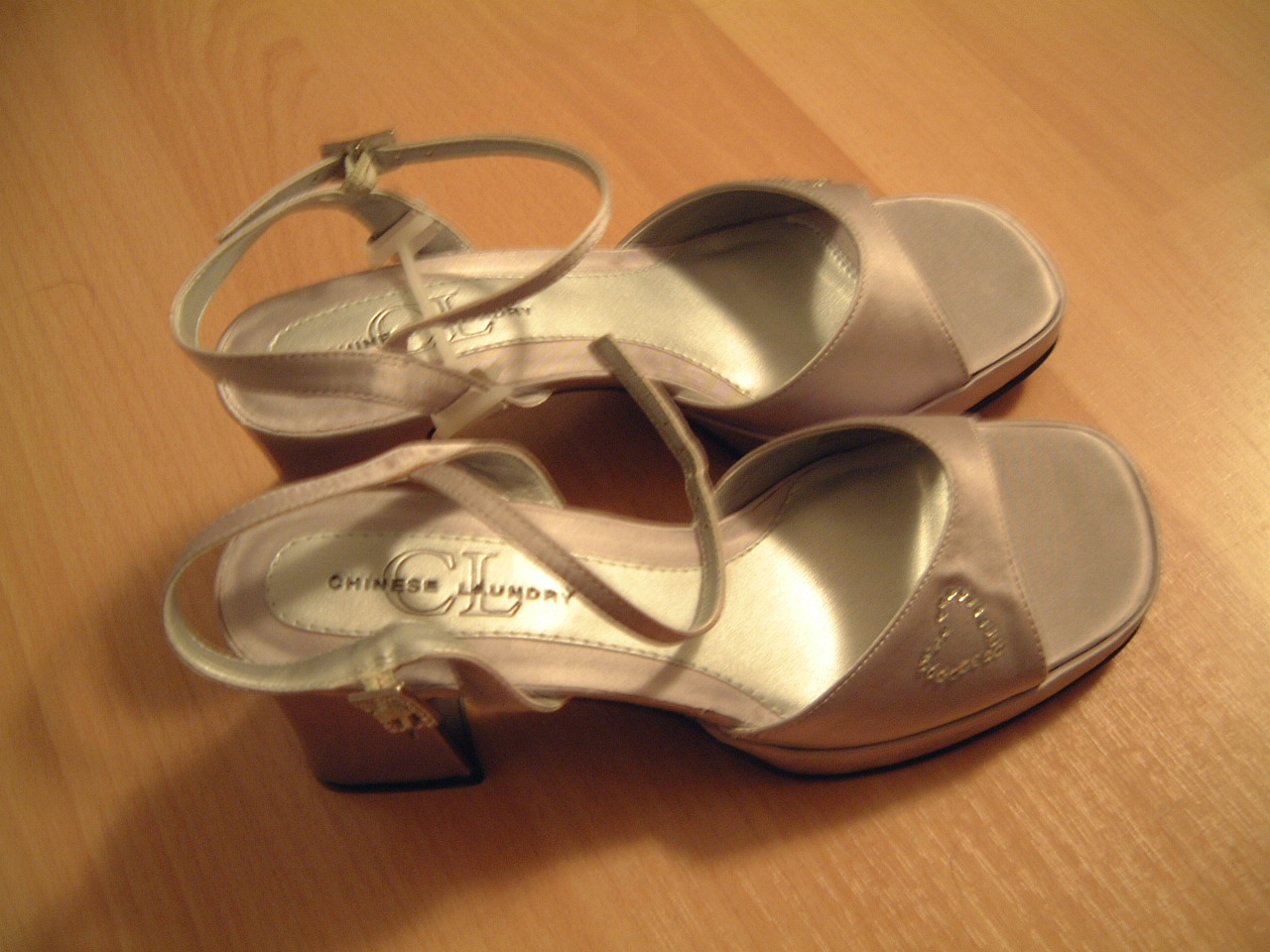 New Chinese Laundry Silver Sandal Size 6