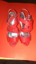 RED OPEN TOE STRAP SANDALS SIZE 6.5