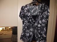 Women's black and gray short sleeved top
