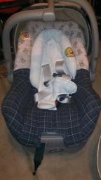 Evenflo infant carseat with base