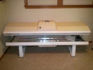 SUNQUEST 16 BULB TANNING BED