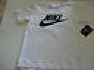 Boys Size 7 Nike White Tee Shirt Black Logo