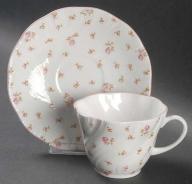 2 cups and saucers