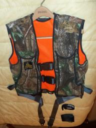 Tree Stand Hunter Safety System Vest