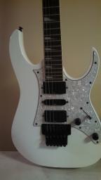 Ibanez rg350dx in almost mint condition