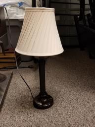 Small Lamp w/lamp shade