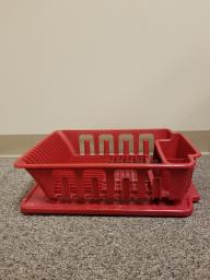 Red Plastic Drying Rack and Plastic Mat